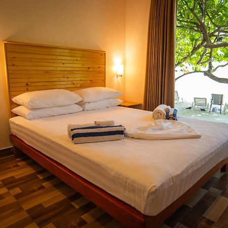 Paguro Seaview Hotel Bodufolhudhoo Buitenkant foto