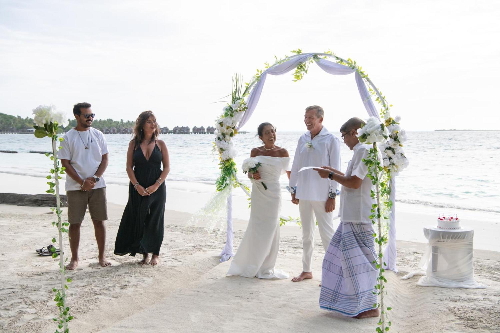 Paguro Seaview Hotel Bodufolhudhoo Buitenkant foto
